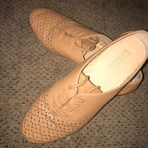 WHITE MOUNTAIN shoes